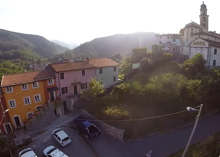 Il Gelsomino 3* Carrodano Inferiore
